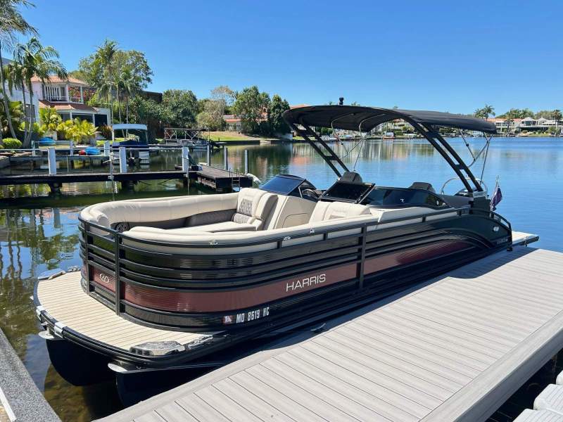 Harris Solstice 250 Pontoon Boat, Great Buying !