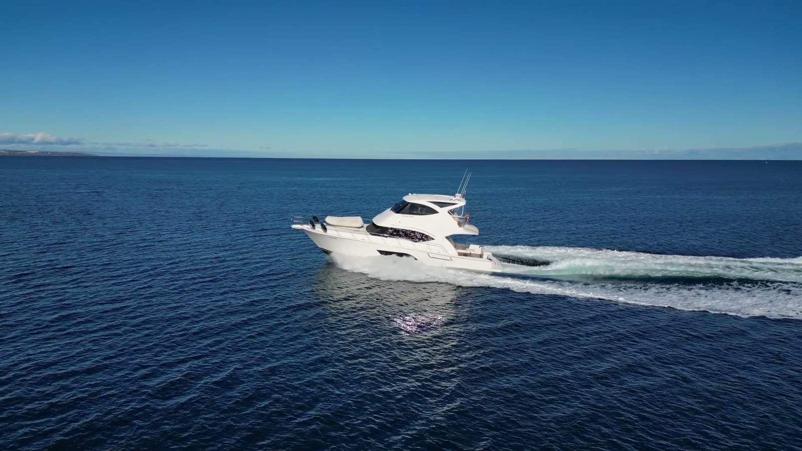 Riviera 53 Enclosed Flybridge