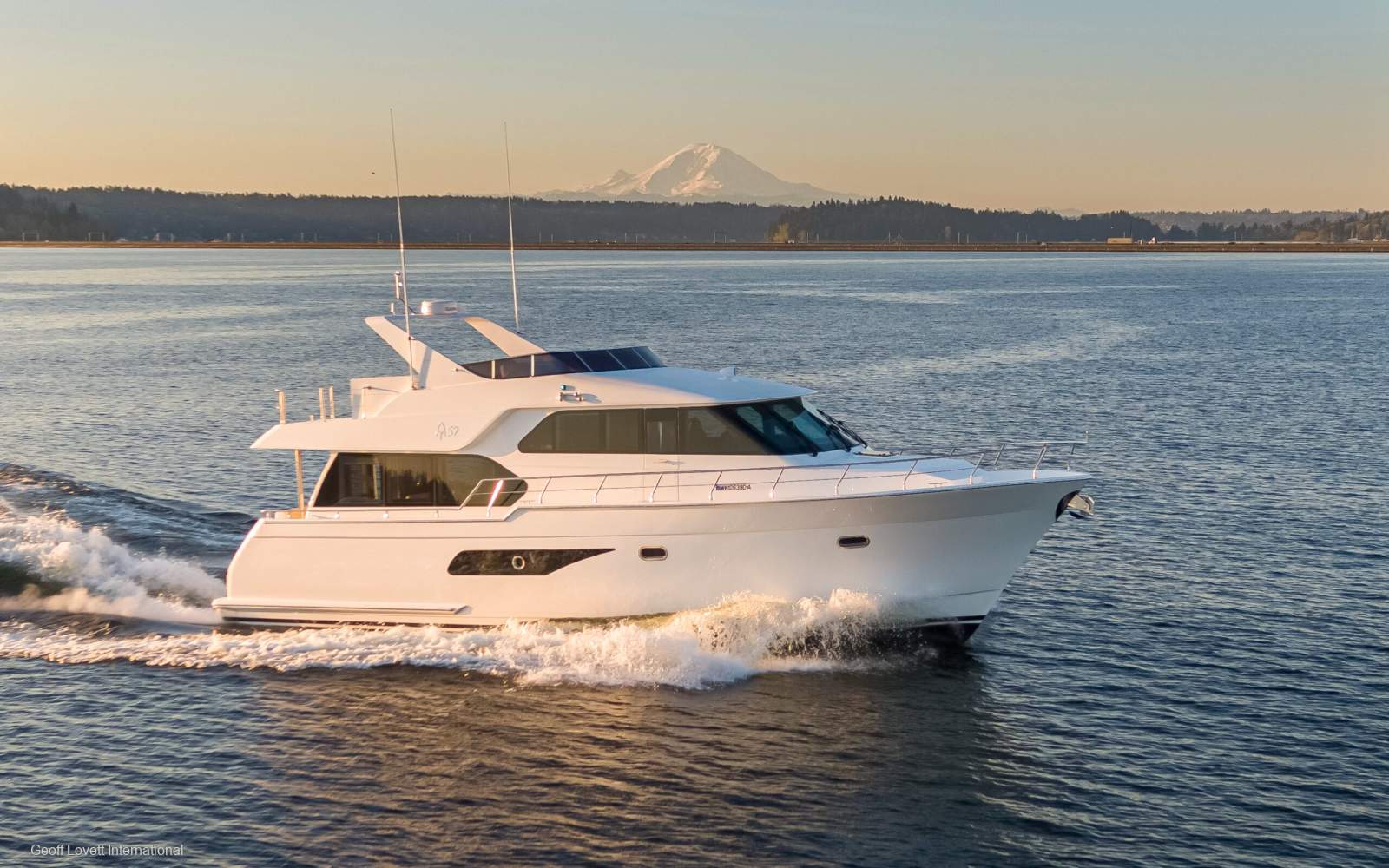 Fairway 52 Pilothouse