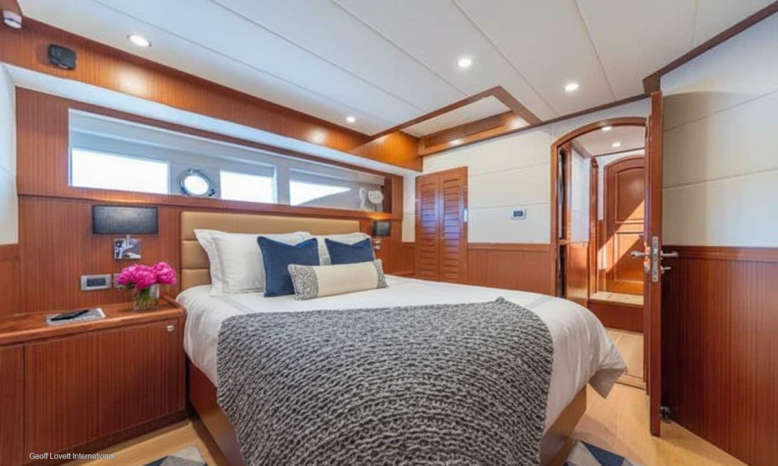 Fairway 52 Pilothouse