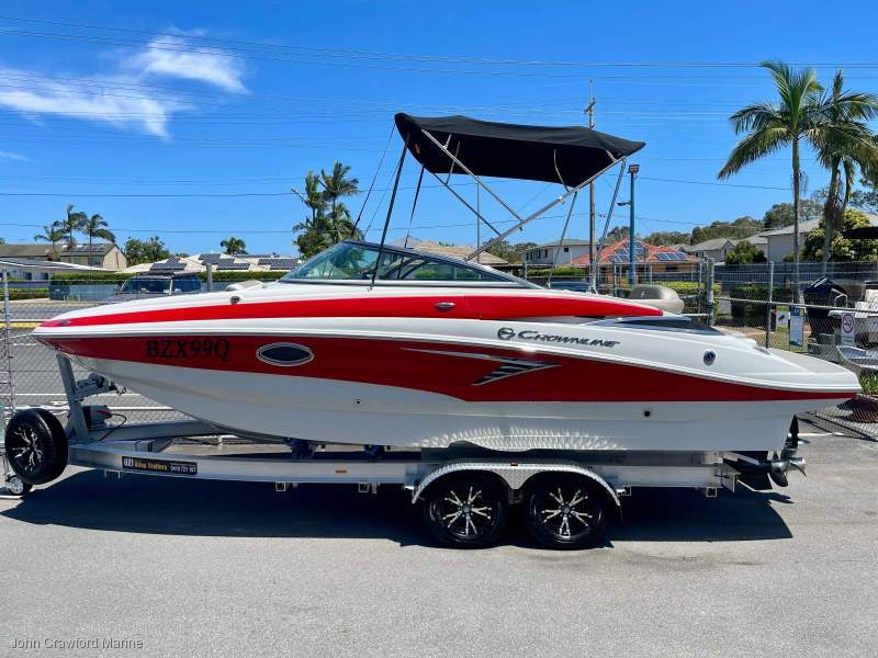 Crownline E235