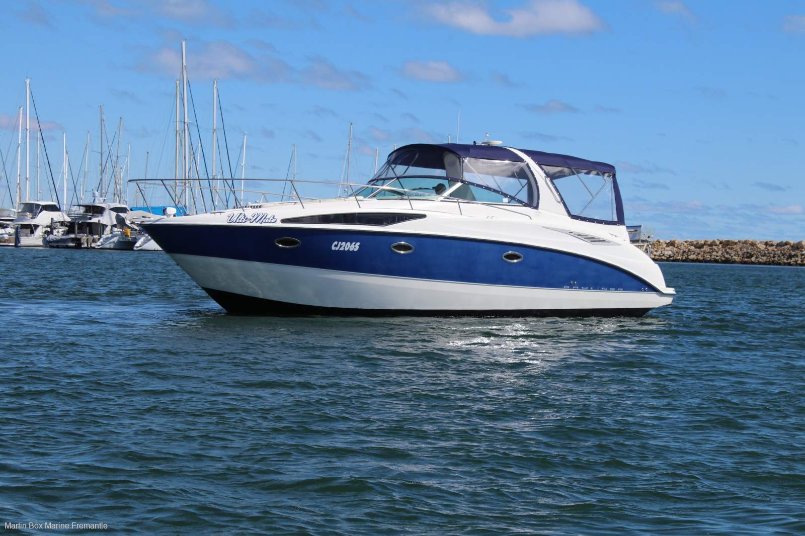 Bayliner 325 Cruiser with Digital Helm Controls