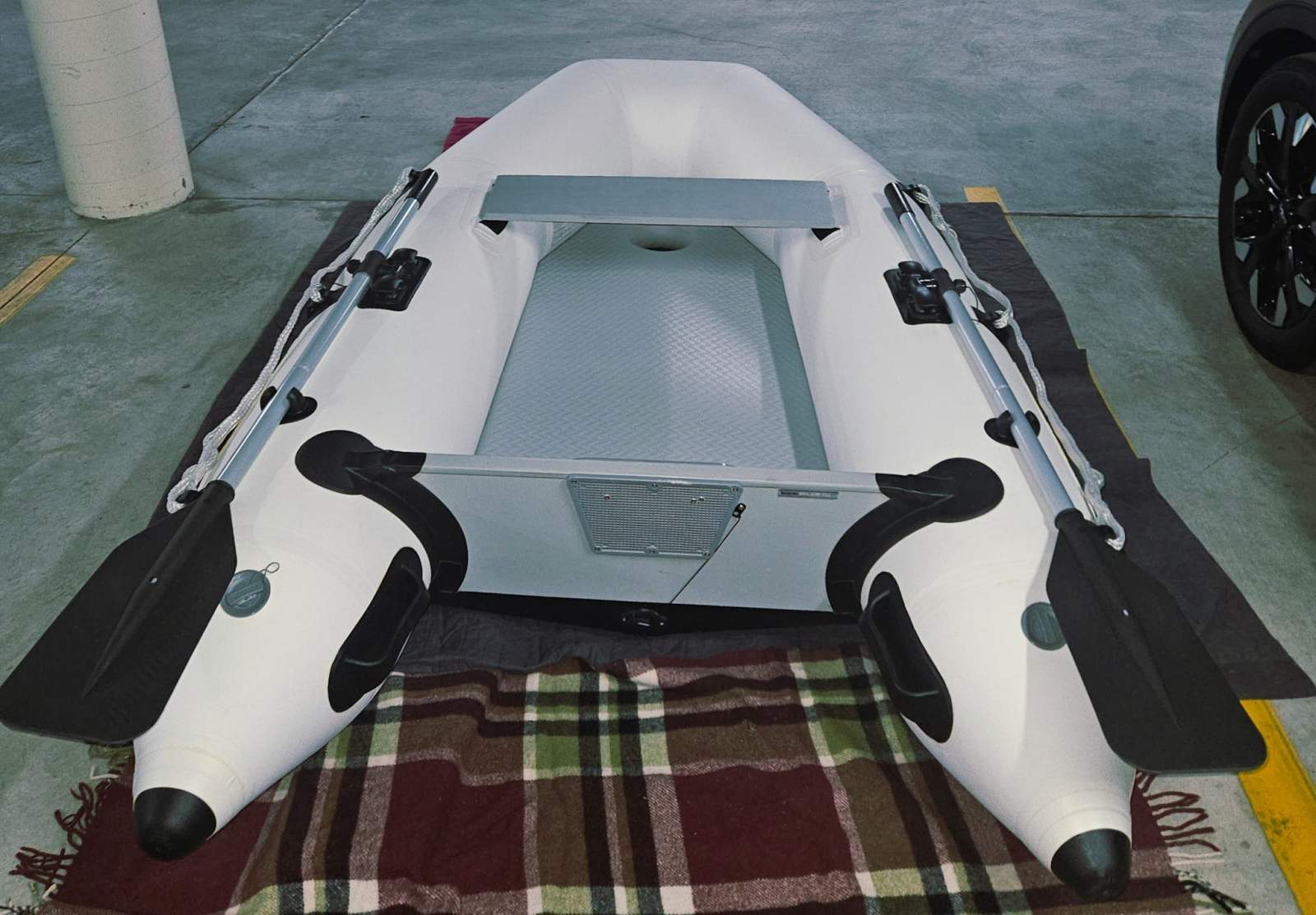 Island Inflatables Island Airdeck 230 IA230:Stern view