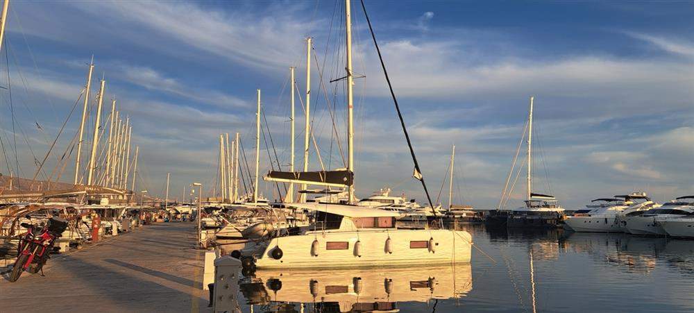 Lagoon 42