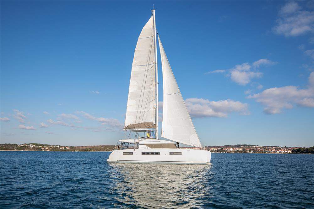 Lagoon 50