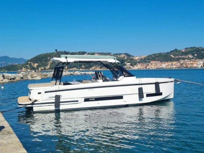 De Antonio Yachts D32