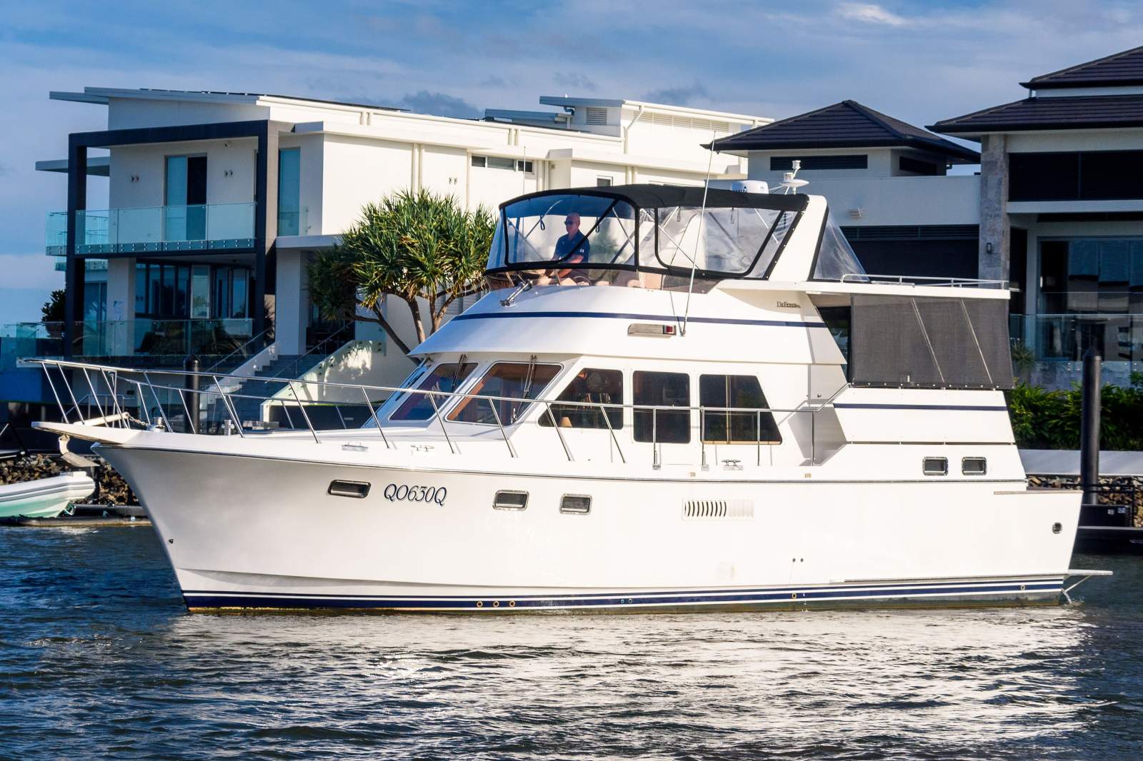 DeFever 46 Flybridge DeFever 46 Flybridge