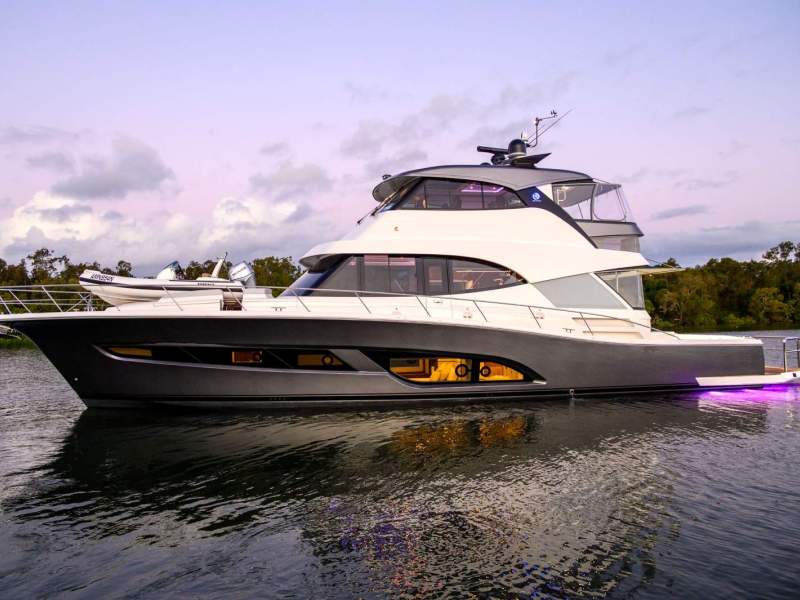 Riviera 64 Sports Motor Yacht