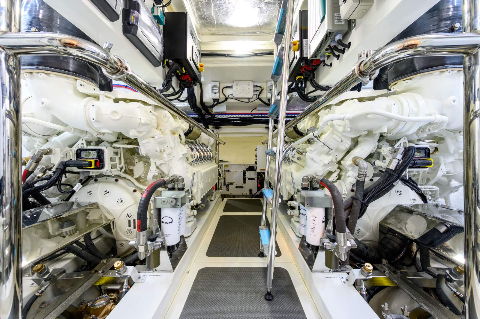 Riviera 64 Sports Motor Yacht