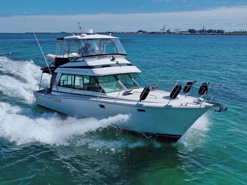 Riviera 38 Open Flybridge - Beautifully presented luxury cruiser
