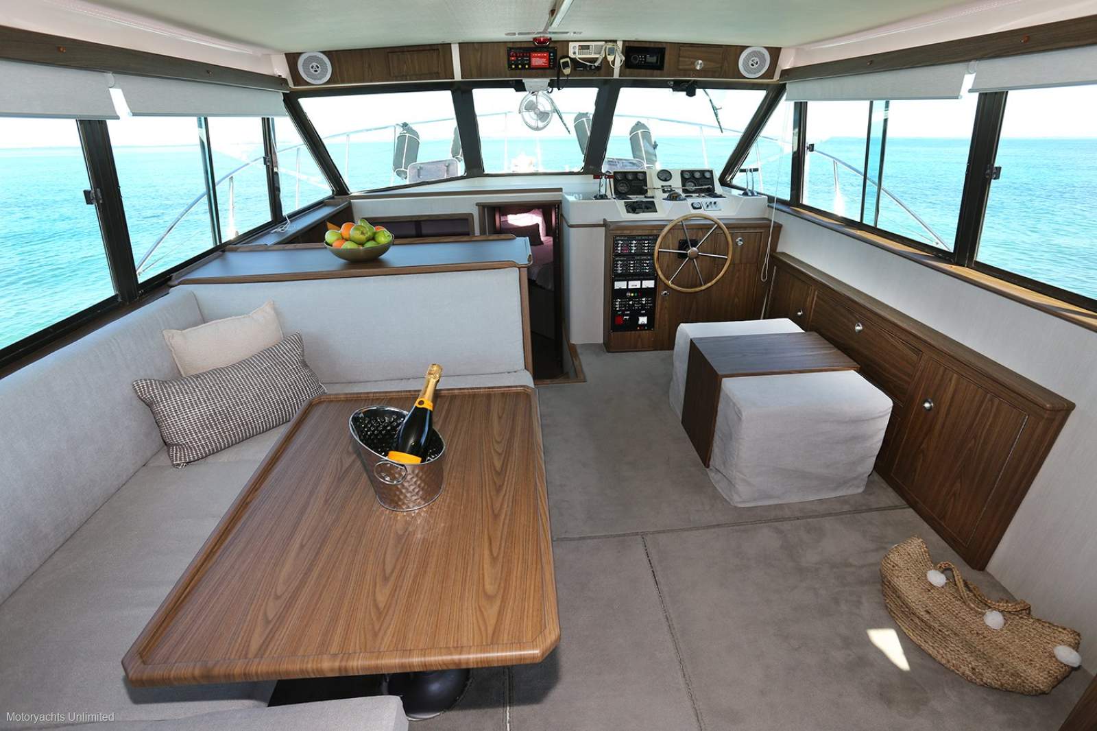 Used Riviera 38 Open Flybridge - Beautifully Presented Luxury Cruiser ...