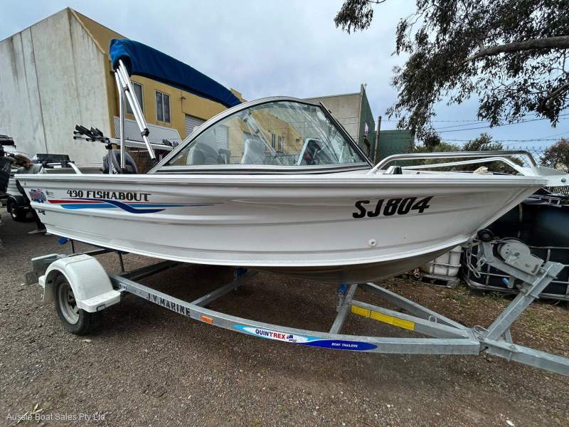 Quintrex 430 Fishabout