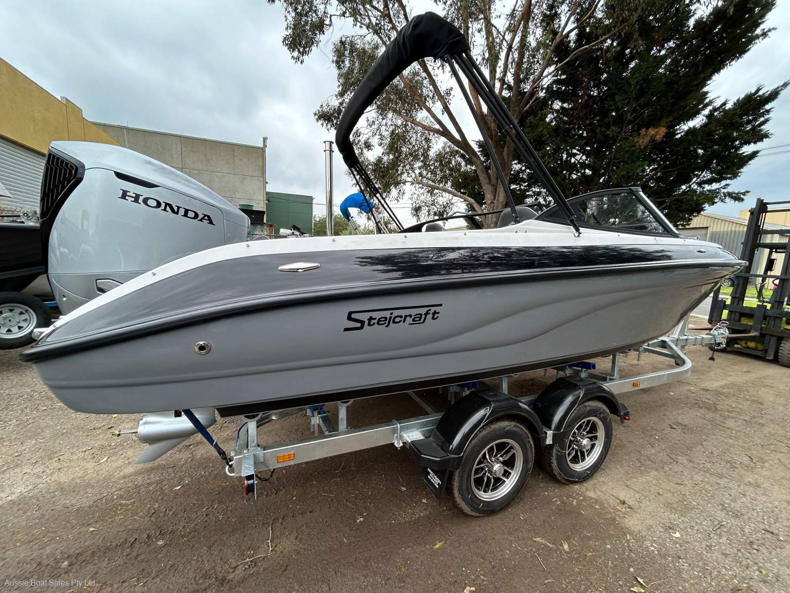 Stejcraft SS64BR Outboard Stejcraft SS64BR Outboard