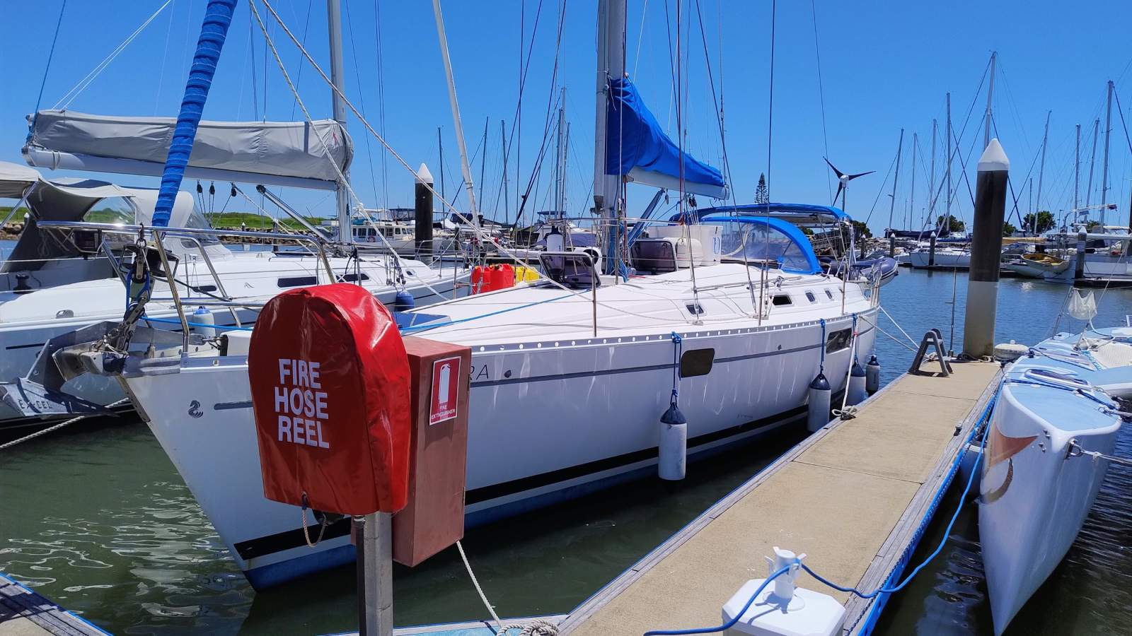 Beneteau Oceanis 440 Bruce Farr design