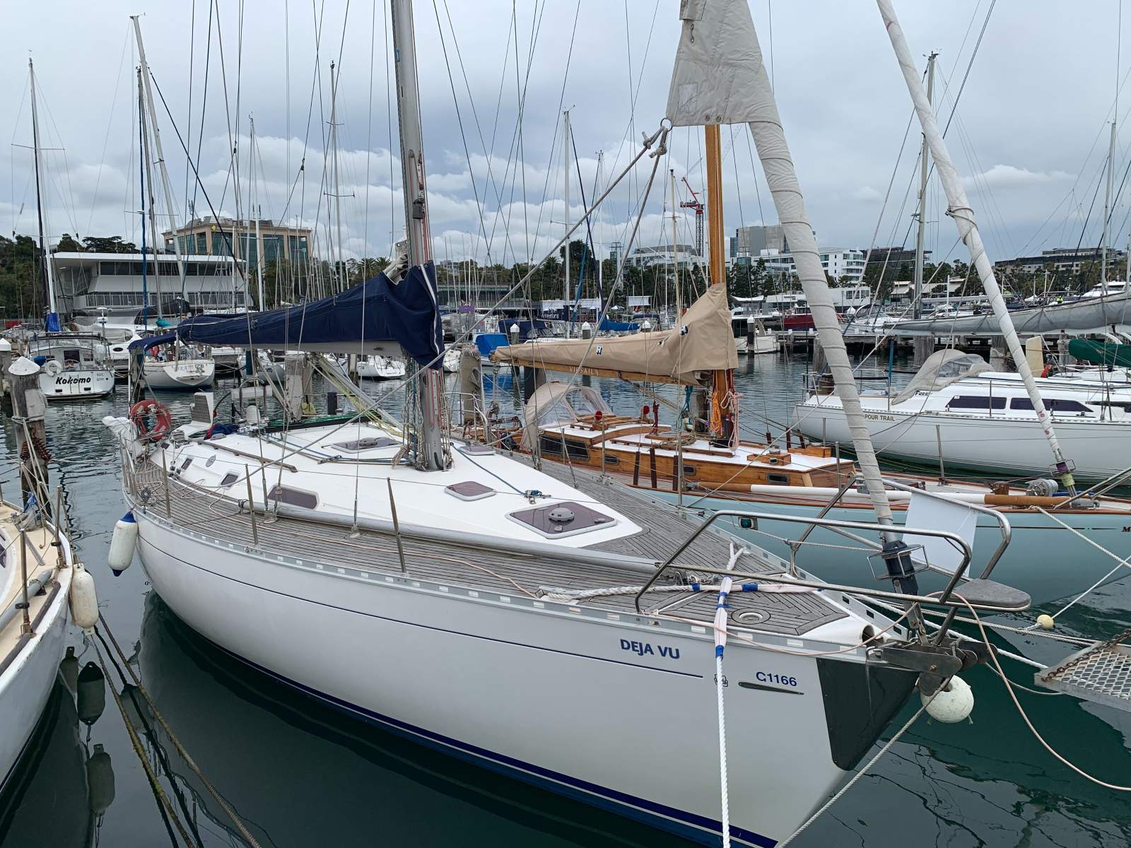 Dufour 38 Classic Dufour 38 Classic