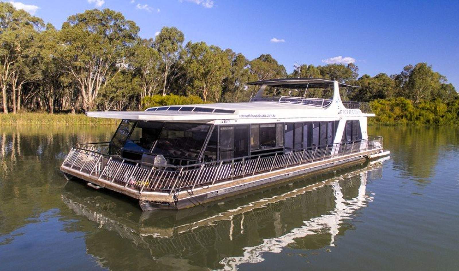"RIVERSTAR" 5 Bedroom Current Hire/Drive Houseboat