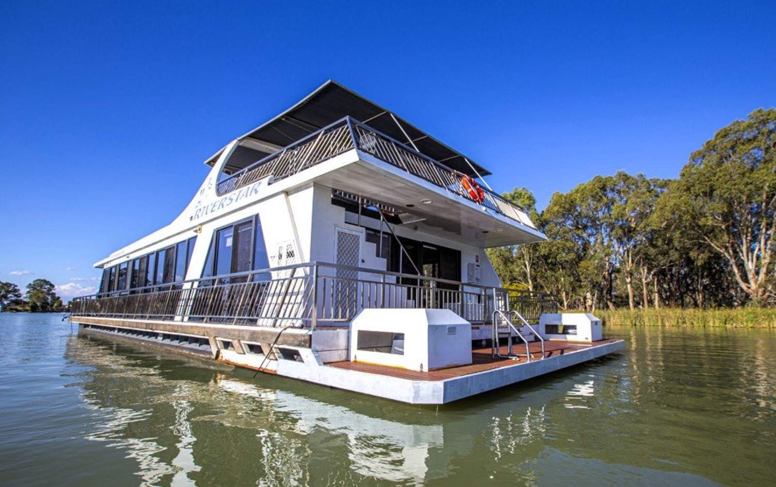 "RIVERSTAR" 5 Bedroom Current Hire/Drive Houseboat