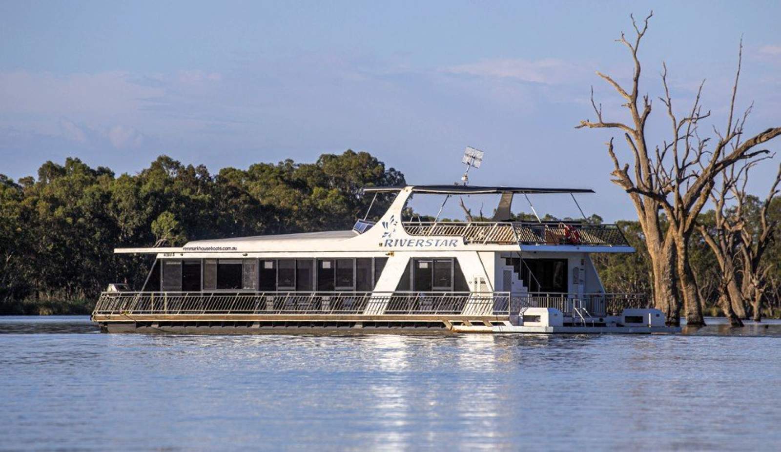 "RIVERSTAR" 5 Bedroom Current Hire/Drive Houseboat