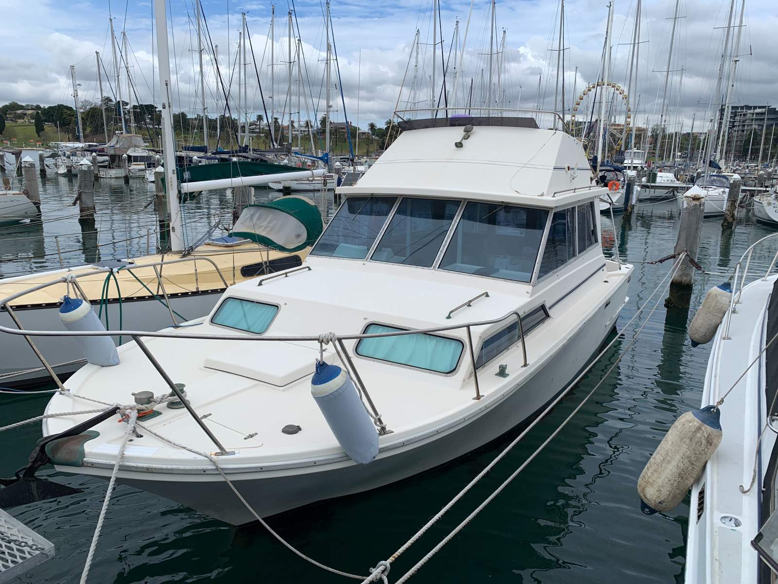 Mariner 34 Flybridge Mariner 34 Flybridge