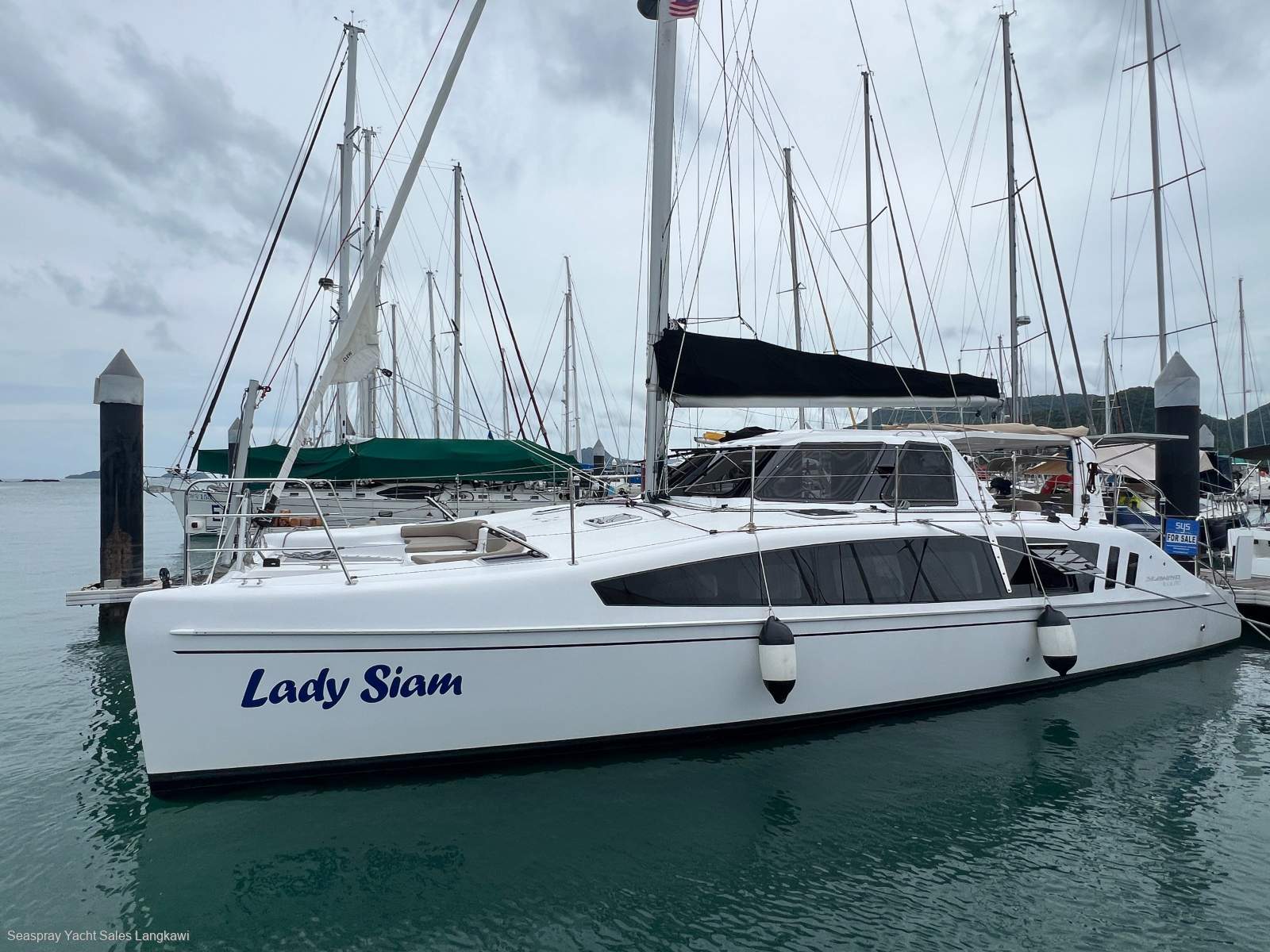Seawind 1160 Catamaran for sale in Langkawi, Malaysia.:Seawind 1160 Catamaran for sale in Langkawi, Malaysia.