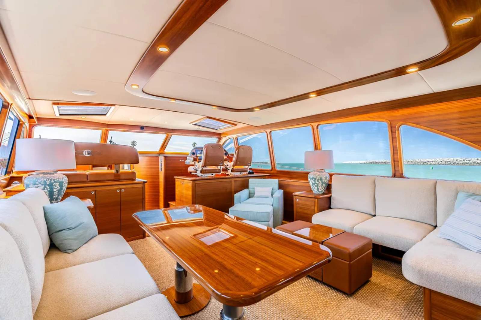 Palm Beach Motor Yachts 70 Sedan - Exceptional Condition and only months old Palm Beach Motor Yachts 70 Sedan - Exceptional Condition and only months old
