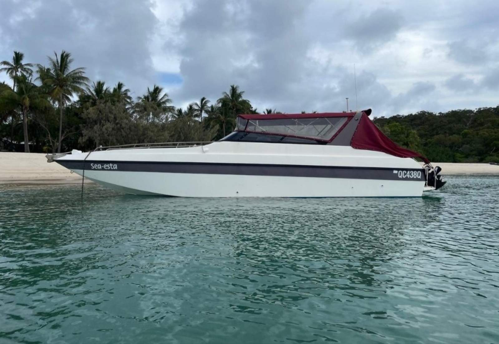 Sports Cruiser/Bow Rider Fast ( Cairns QLD)