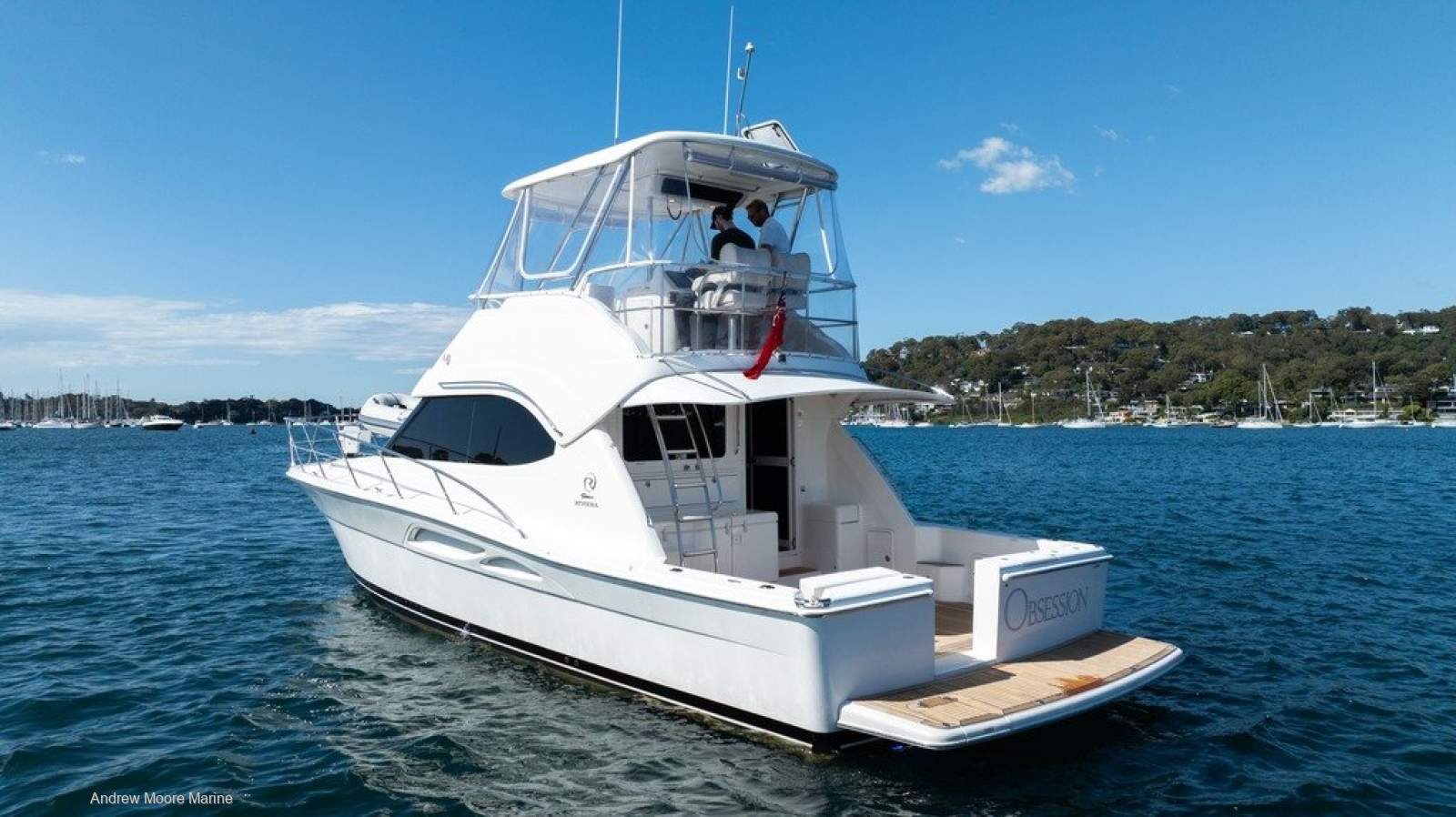 Riviera 40 Flybridge Riviera 40 Flybridge