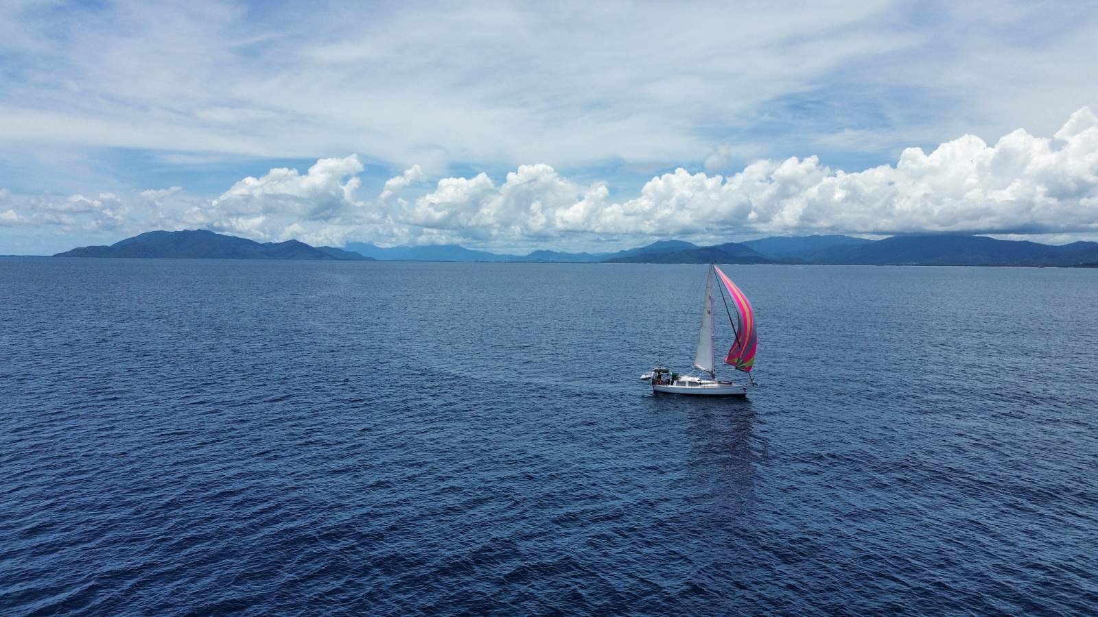 Challenger 39 Pilothouse:Off Upolu Cay, 2025 Challenger 39 Pilothouse:Off Upolu Cay, 2025