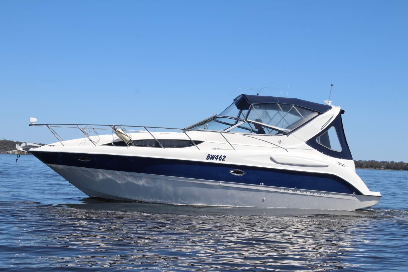 Bayliner 305 Ciera Never been Antifouled and Floating Dock Included Bayliner 305 Ciera Never been Antifouled and Floating Dock Included