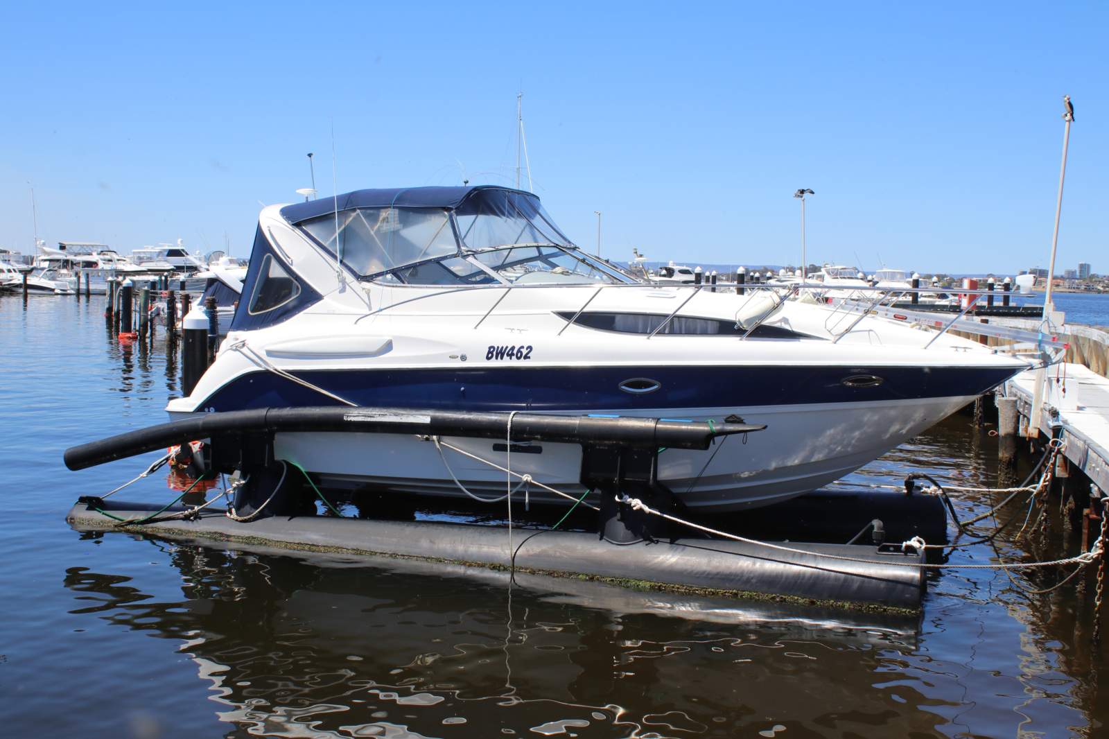 Bayliner 305 Ciera Never been Antifouled and Floating Dock Included Bayliner 305 Ciera Never been Antifouled and Floating Dock Included