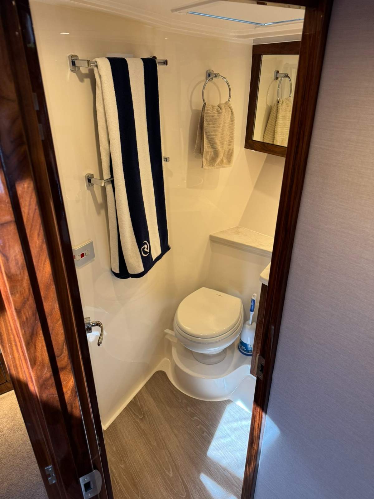  Riviera 445 SUV Boat Brokers of Tasmania