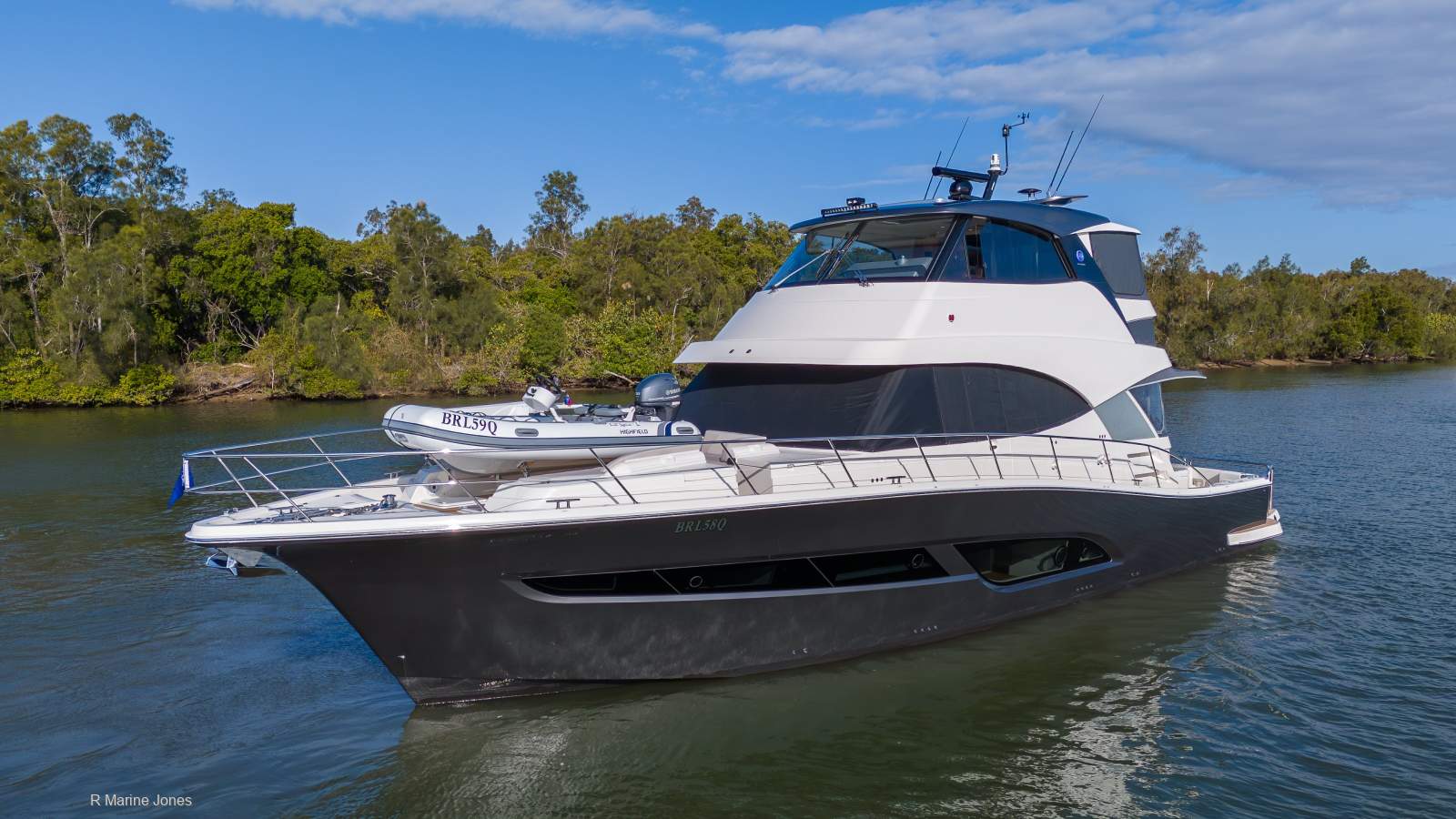 Riviera 58 Sports Motor Yacht Riviera 58 Sports Motor Yacht