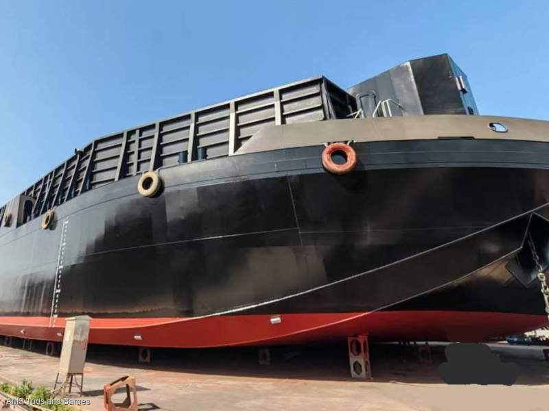 BRAND NEW 330FT X 90FT X 2FT DECK CARGO BARGE