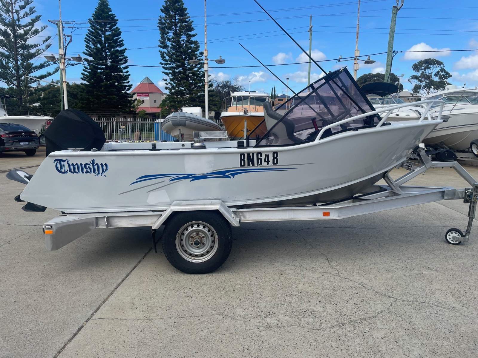 Seaquest 4.7M Runabout