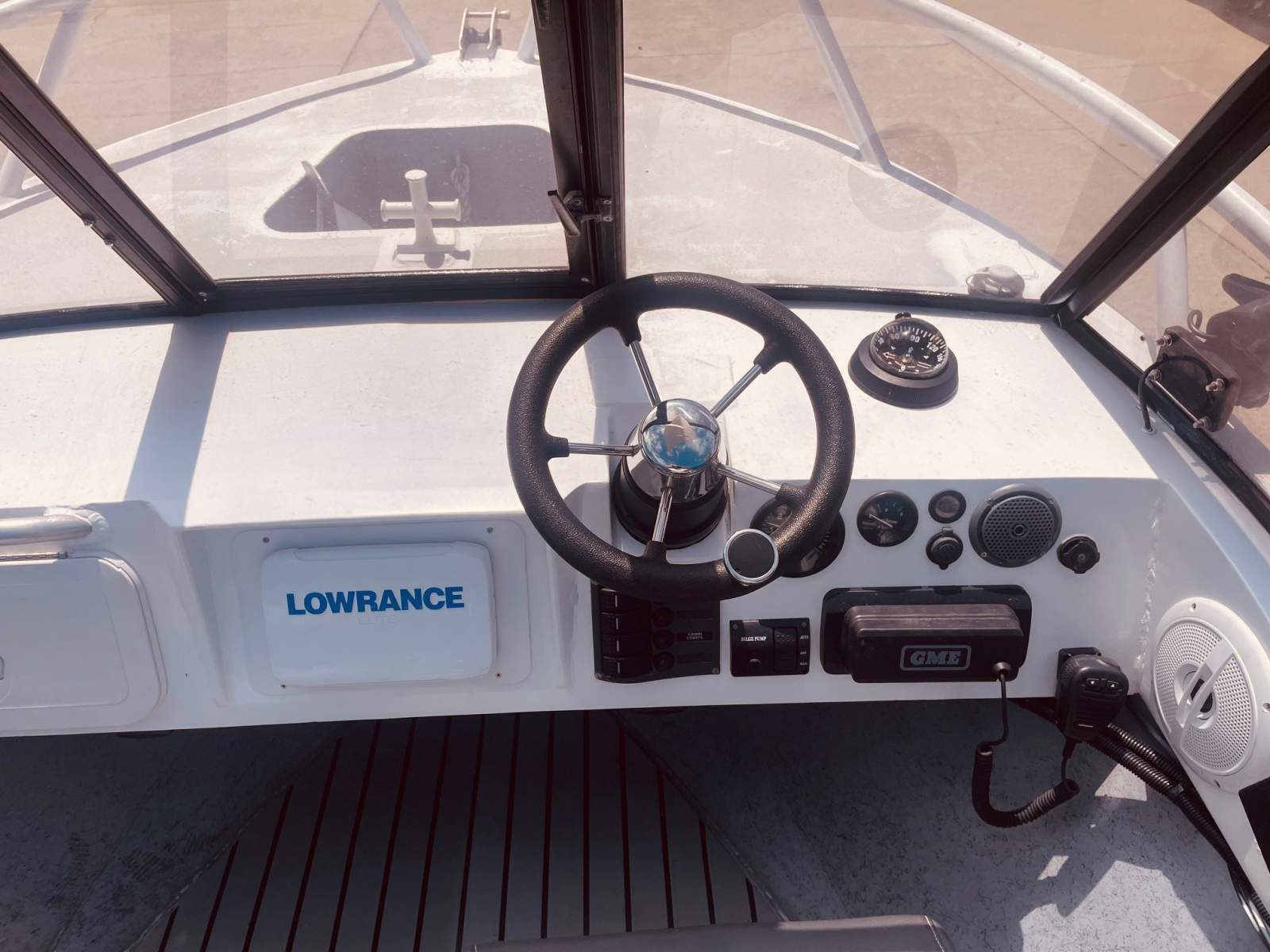 Seaquest 4.7M Runabout