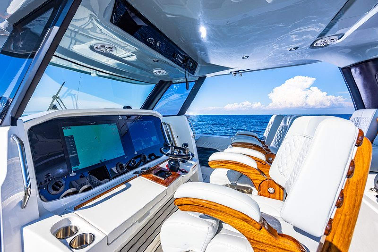 Aquila 47 Molokai - Serious leisure Serious fishing Serious comfort Aquila 47 Molokai - Serious leisure Serious fishing Serious comfort