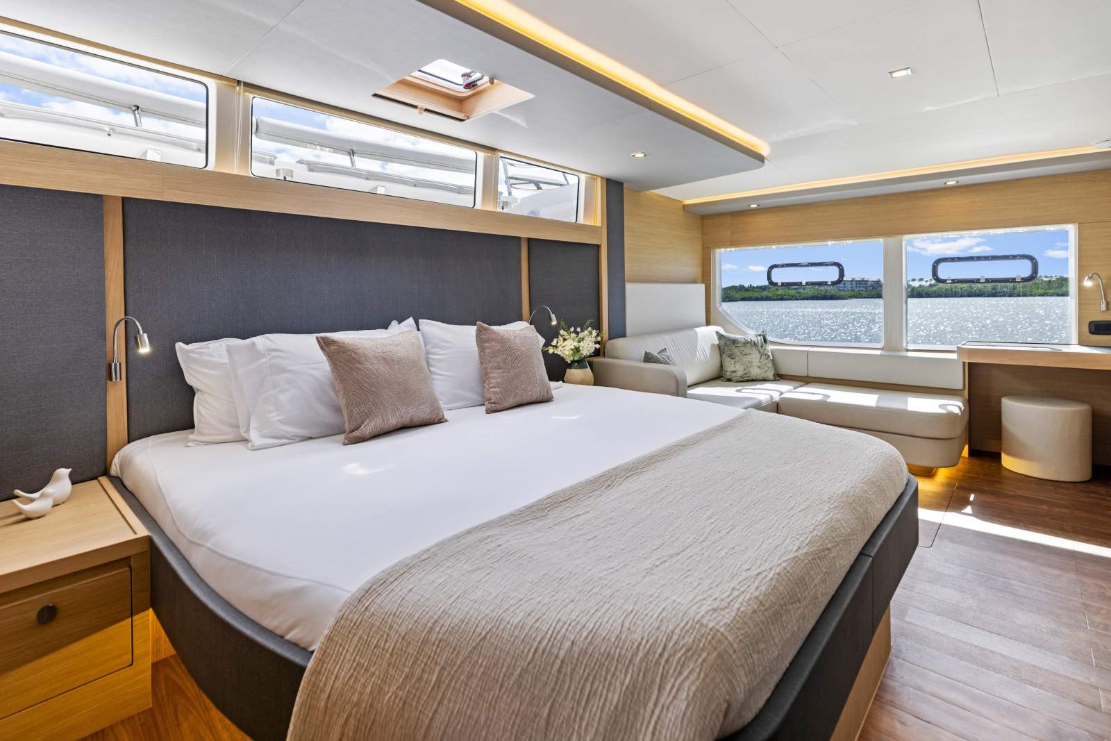 Aquila 50 - An elevated yachting experience, stable luxury Aquila 50 - An elevated yachting experience, stable luxury