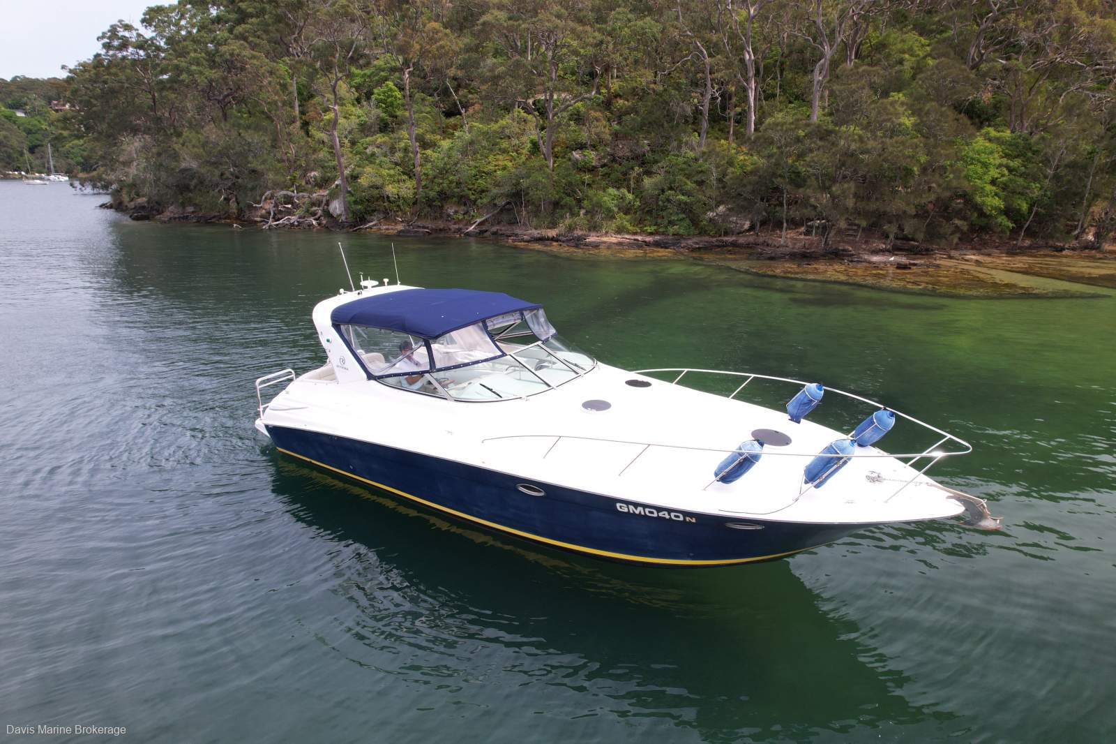 Riviera M370 Sports Cruiser Riviera M370 Sports Cruiser