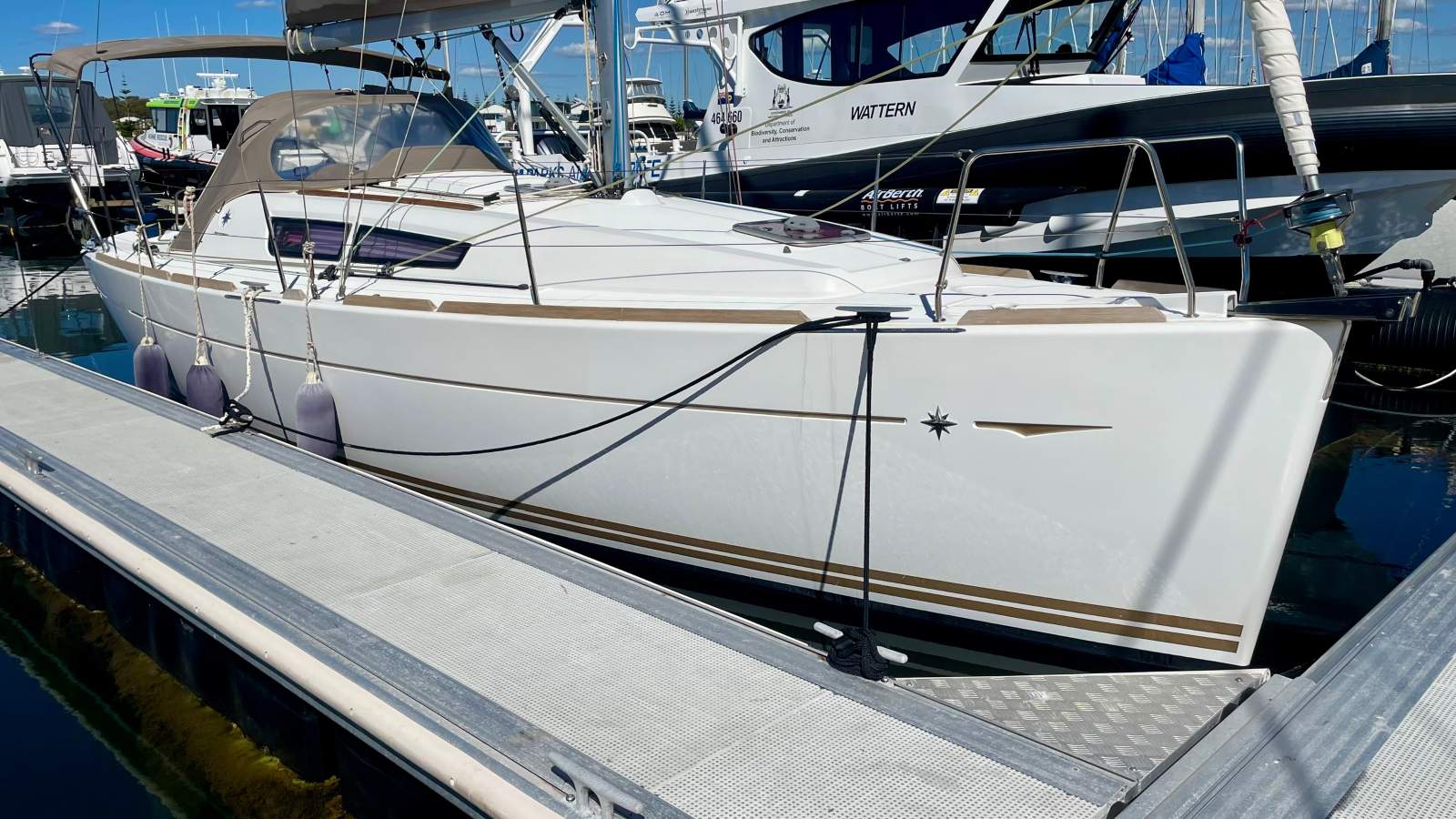 Jeanneau Sun Odyssey 33i 2013 Immaculate Condition