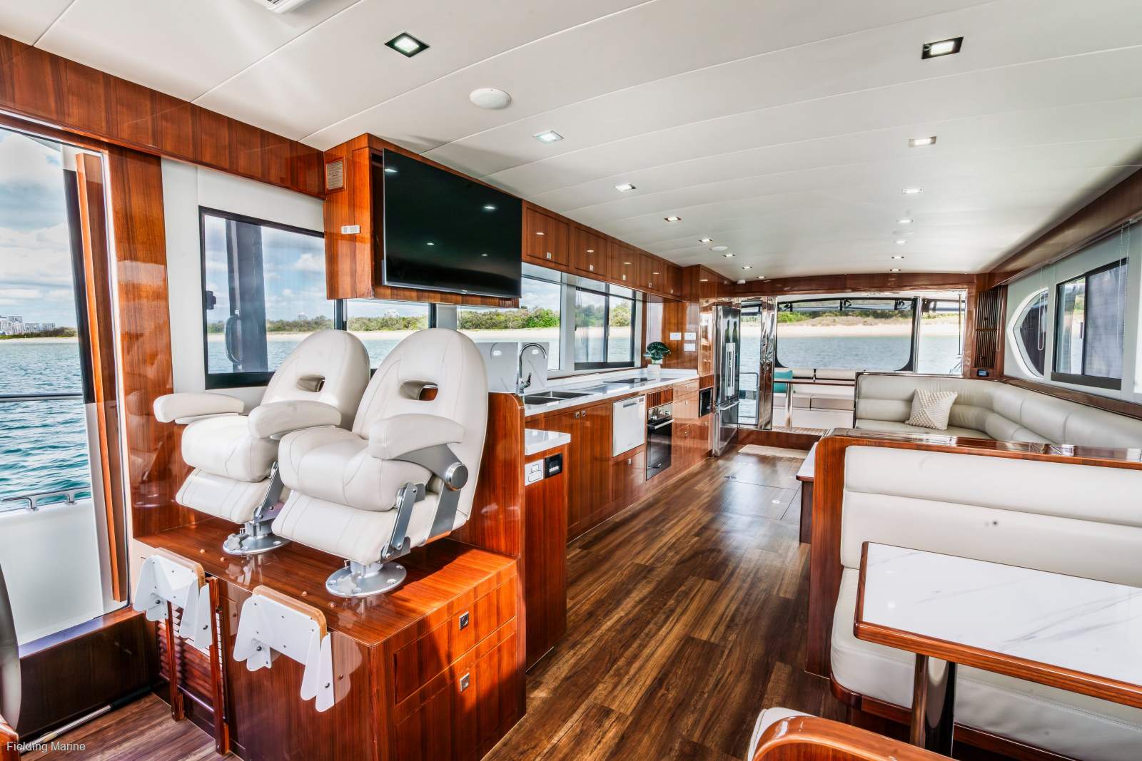 Island Gypsy 650 Motor Yacht