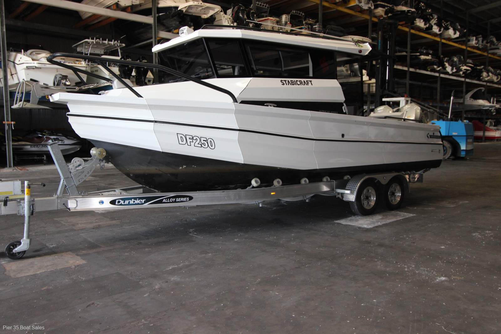 Stabicraft 2500 Ultracab