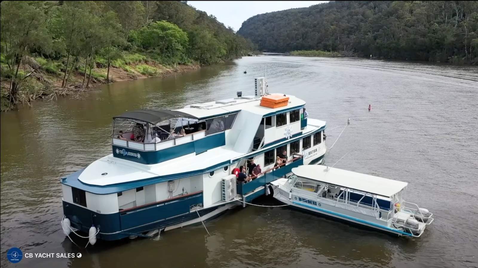 Belle Paddlewheeler: The River Boat Bar Business