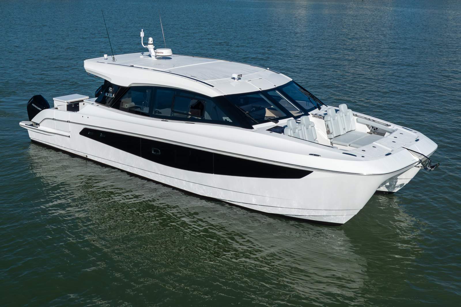 Aquila 42 Coupe - Speed and yacht luxury combined Aquila 42 Coupe - Speed and yacht luxury combined