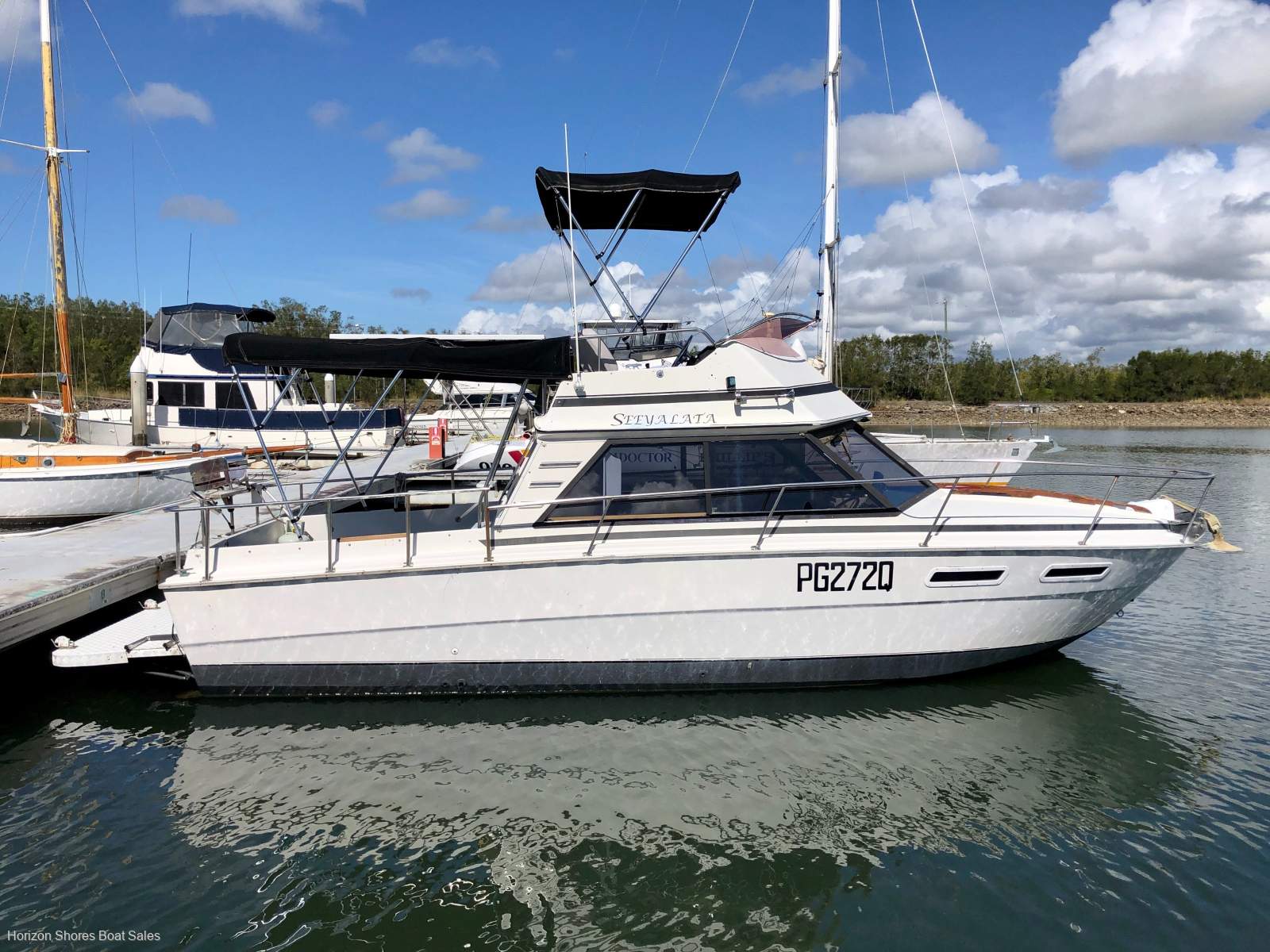 Markline 800 Flybridge