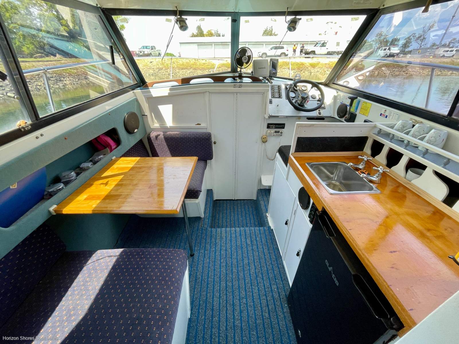 Markline 800 Flybridge