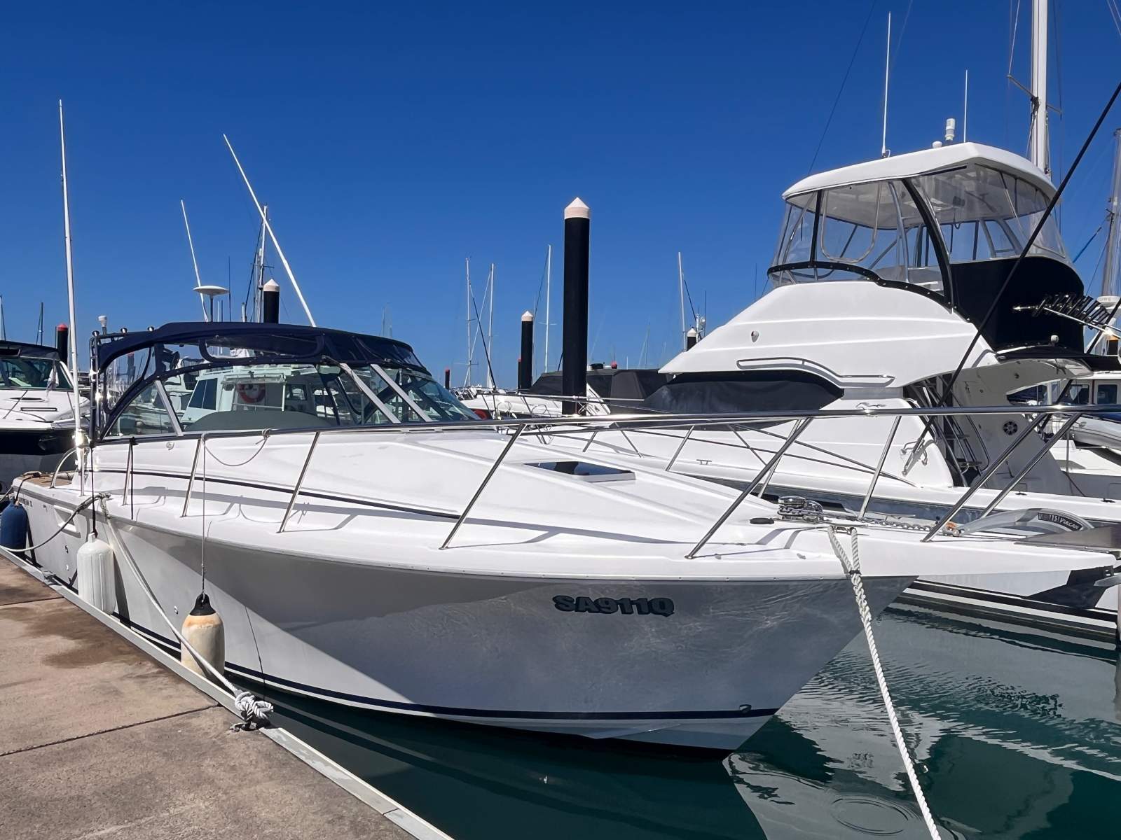 Bertram Caribbean 32 Express