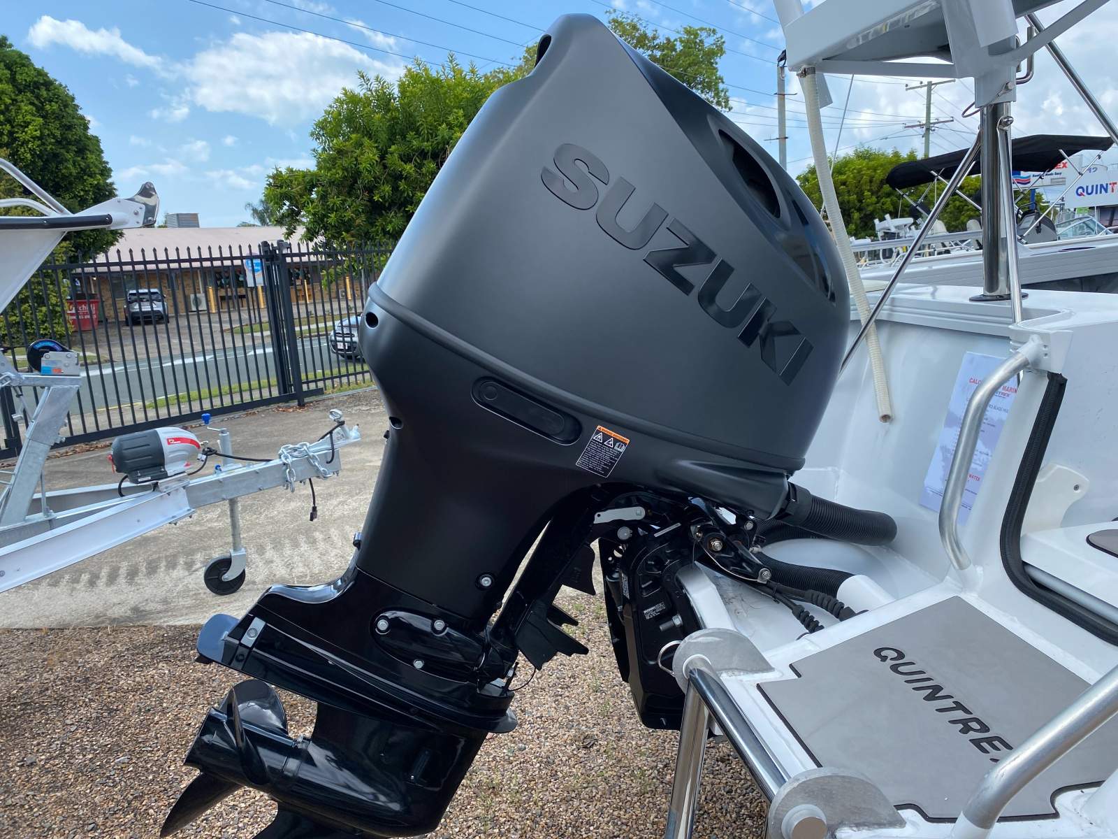 New Suzuki 115hp stealth black with rig kit New Suzuki 115hp stealth black with rig kit