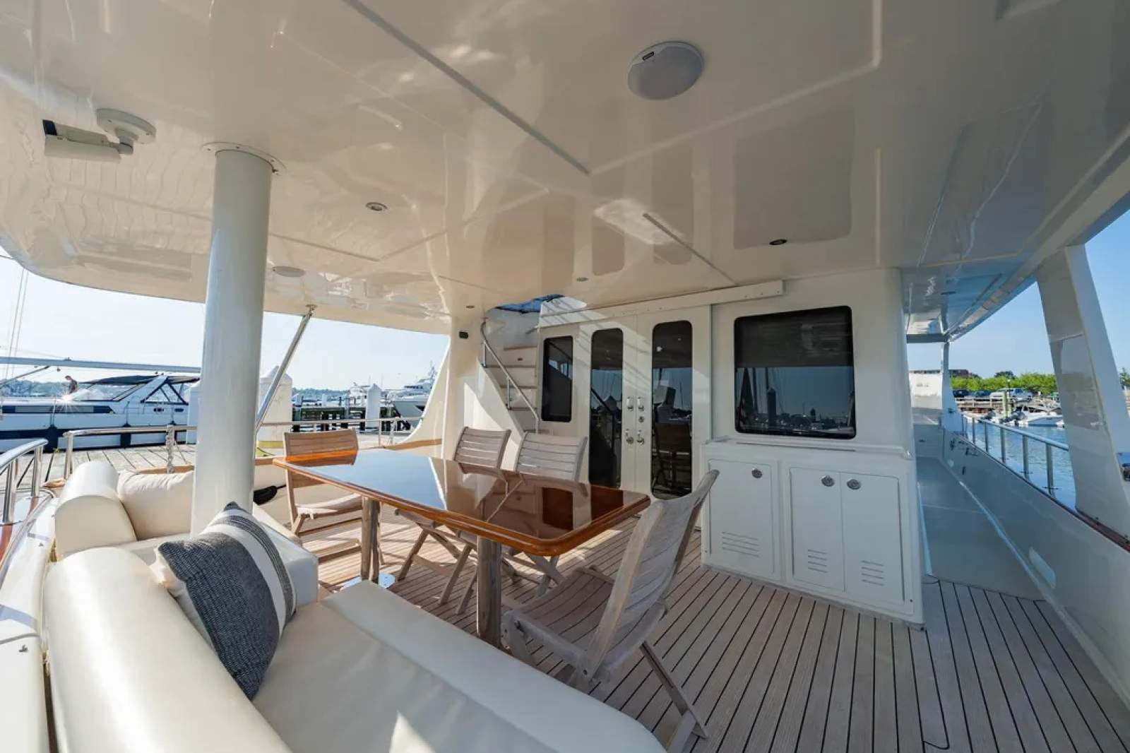 Grand Banks 72 Aleutian -Ultimate owner-operated offshore-capable cruising Grand Banks 72 Aleutian -Ultimate owner-operated offshore-capable cruising