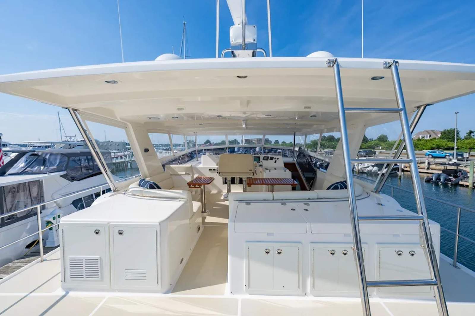 Grand Banks 72 Aleutian -Ultimate owner-operated offshore-capable cruising Grand Banks 72 Aleutian -Ultimate owner-operated offshore-capable cruising