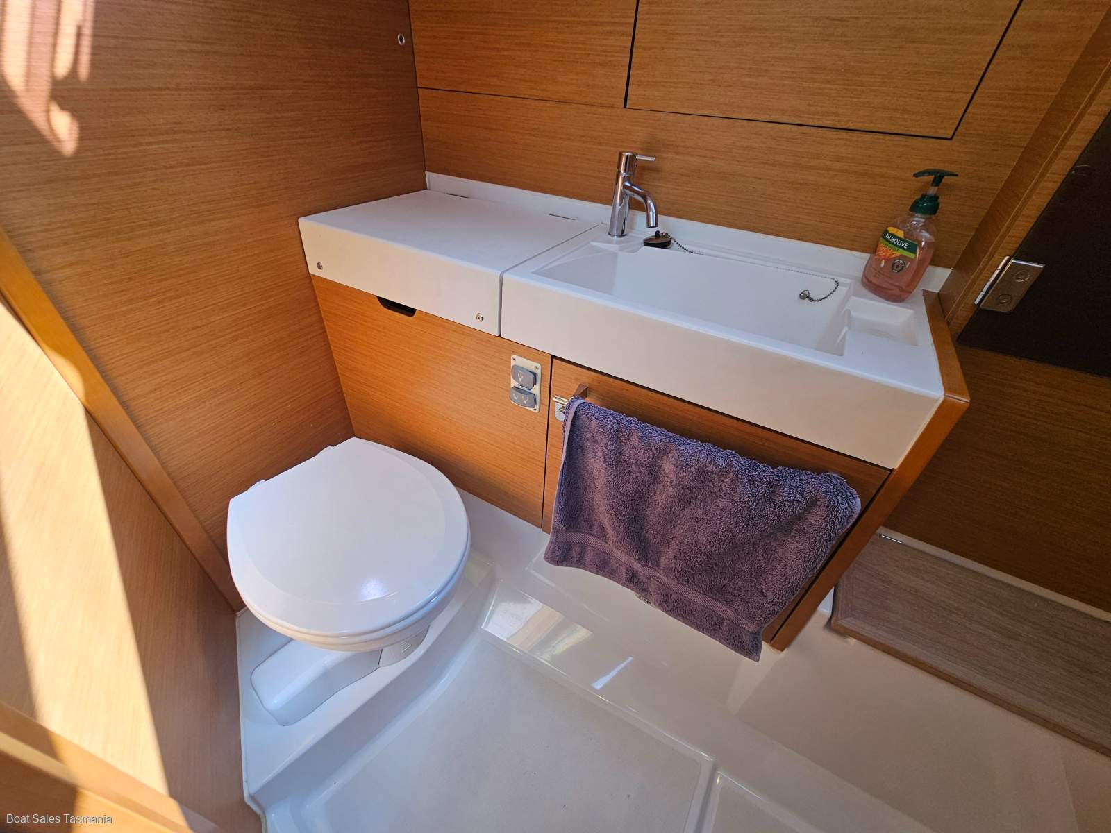 Jeanneau Sun Odyssey 469 Magnetron